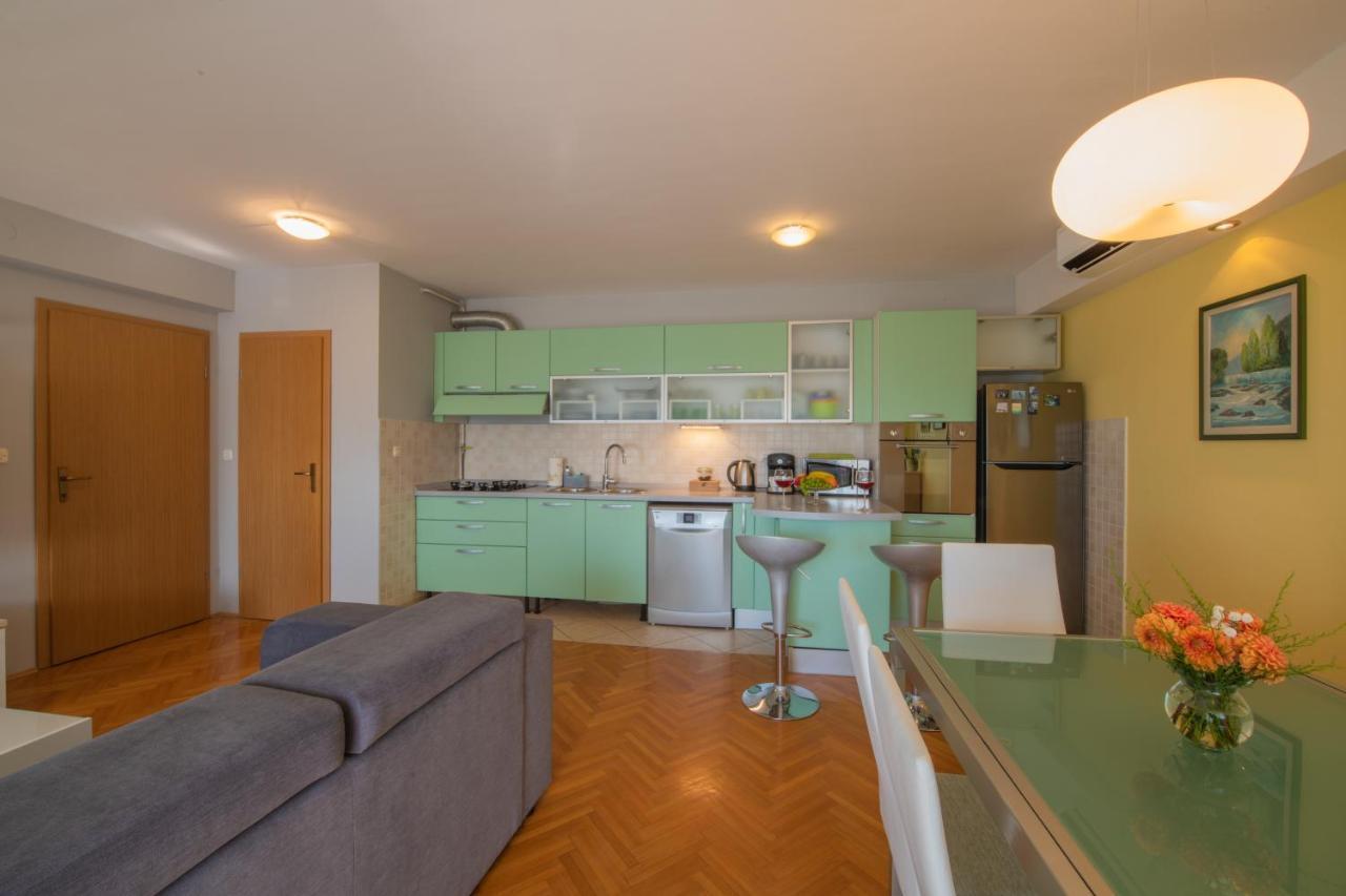 Apartman Silvija Осиек Экстерьер фото